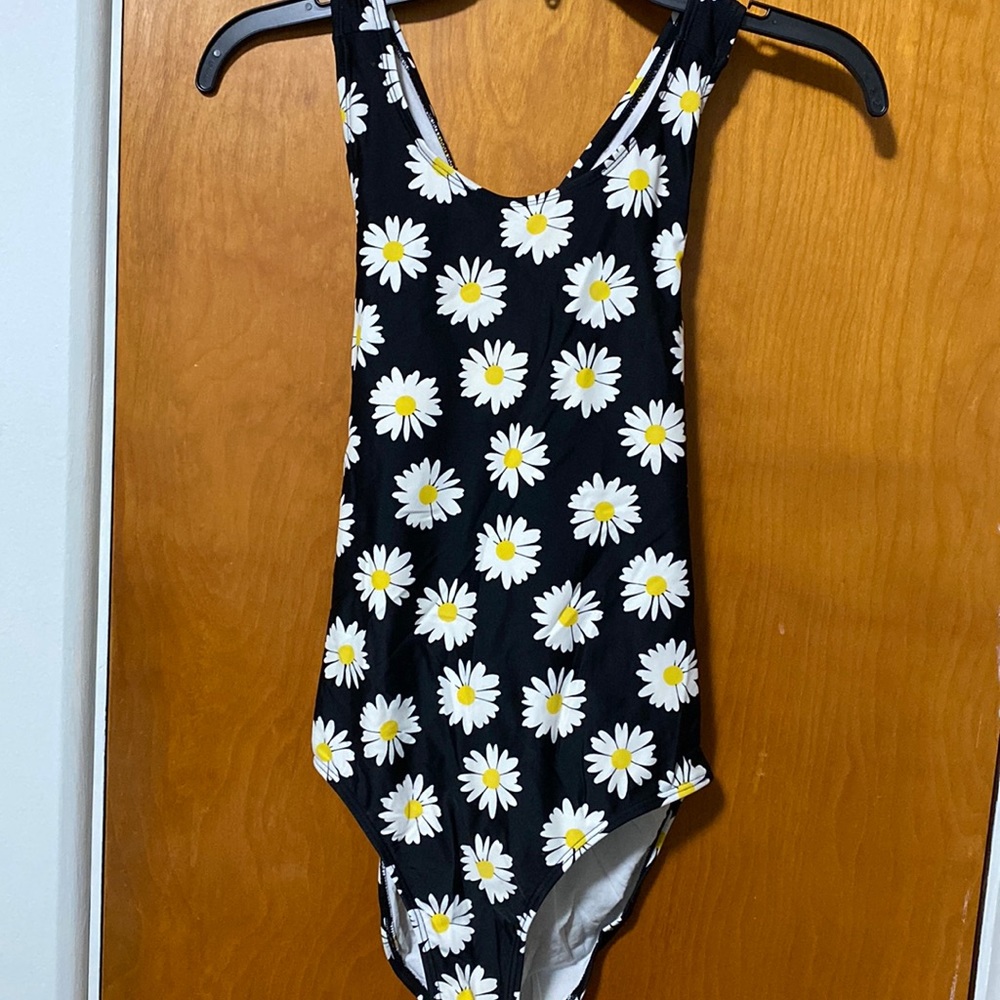 Girls swimsuit